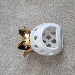 Yankee candle holder